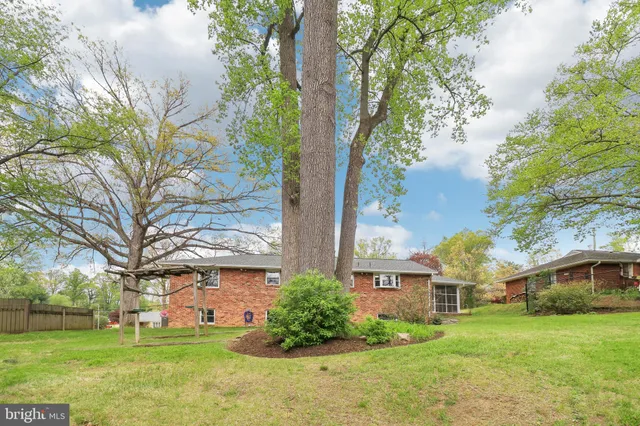 $525,000 | 405 Southwest Drive, Silver Spring, MD 20901