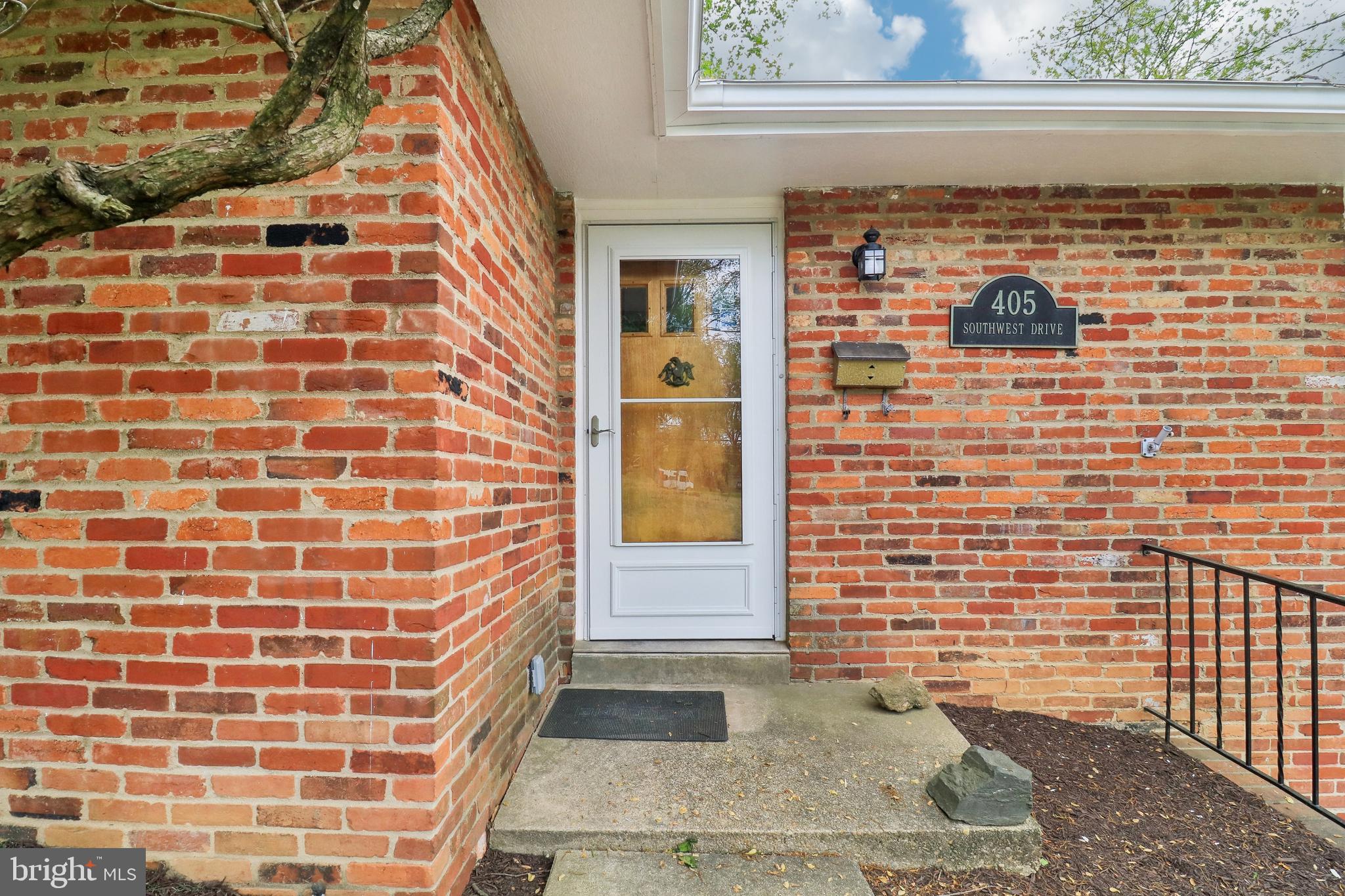 405 Southwest Drive Silver Spring, MD 20901 - Photo 6 of 65