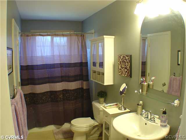 1065 Schroeder Road Powhatan, VA 23139 - Photo 14 of 20 Gallery Image 14