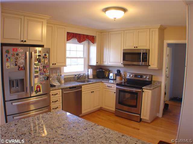 1065 Schroeder Road Powhatan, VA 23139 - Photo 4 of 20 Gallery Image 4