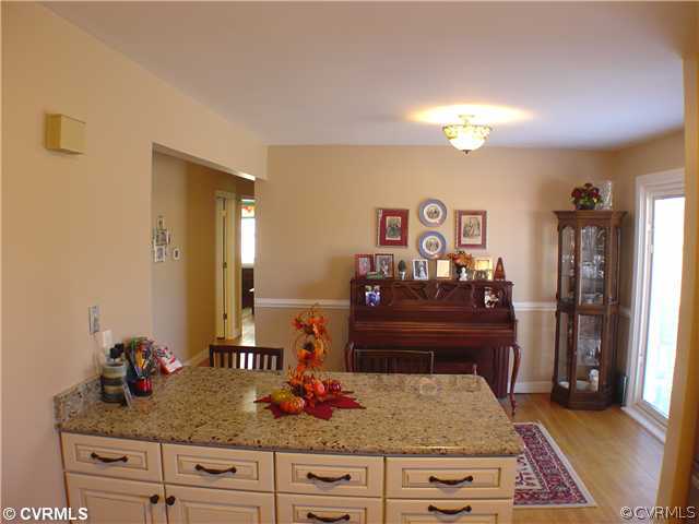 1065 Schroeder Road Powhatan, VA 23139 - Photo 7 of 20 Gallery Image 7
