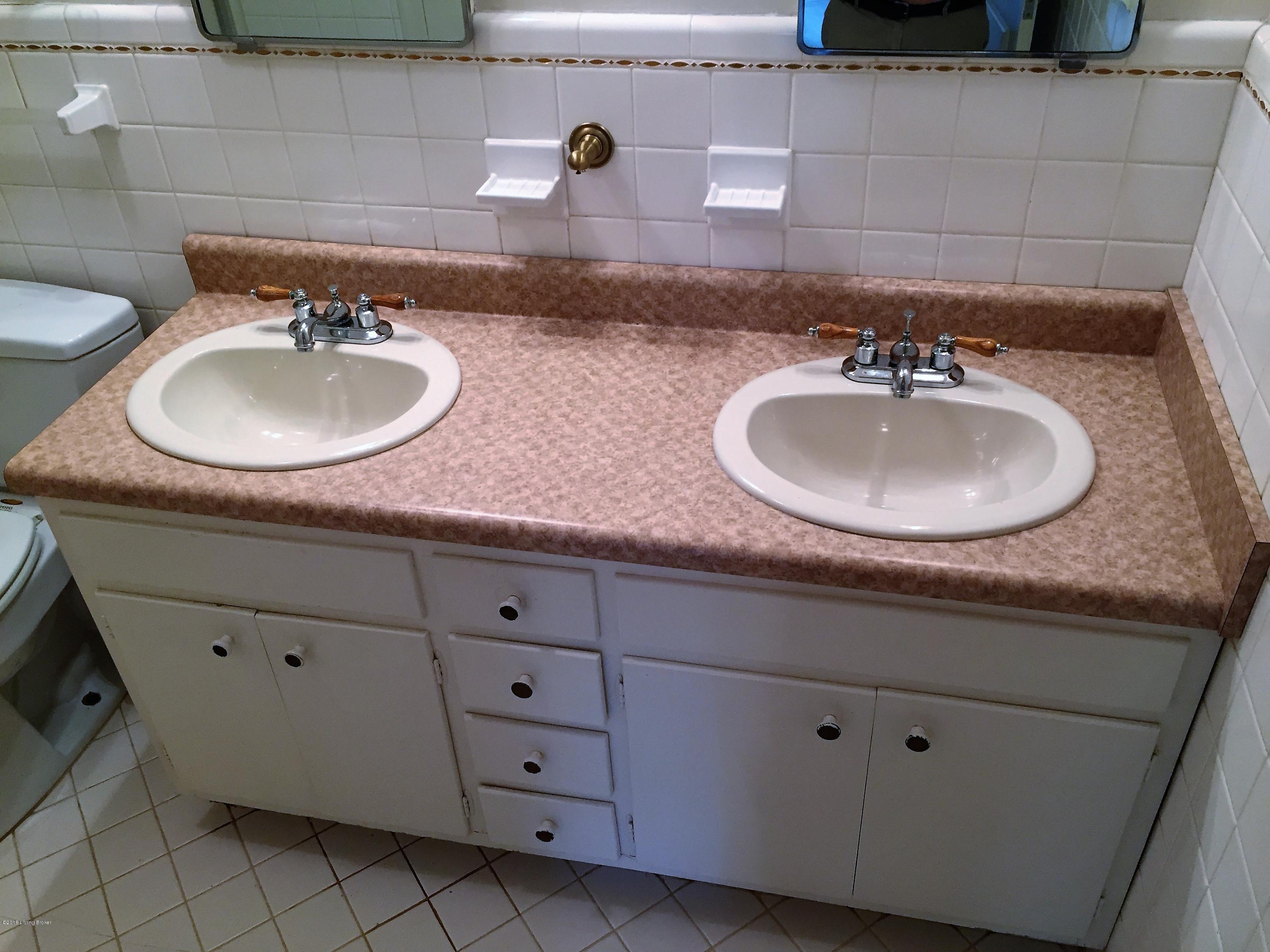 3506 Lexington Road Louisville, KY 40207 - Photo 13 of 27 Double vanity in master bedroom.