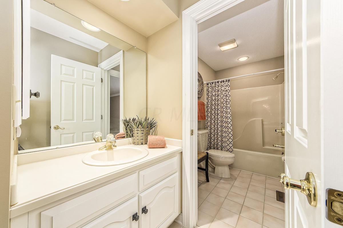 8270 Rookery Way Westerville, OH 43082 - Photo 48 of 79 Gallery Image 48