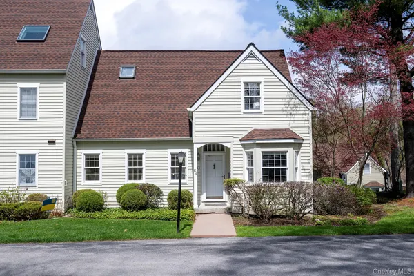 $650,000 | 33 Upper Lane, Millbrook, NY 12545