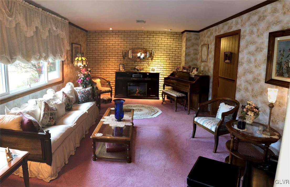 6744 Old Grange Road Slatington, PA 18080 - Photo 3 of 39 Gallery Image 3