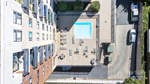 a picture of a bathroom