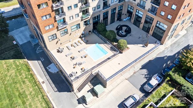 a view of entryway with a front door