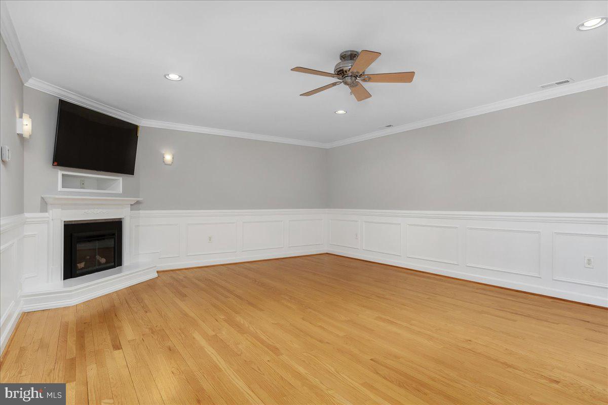 11920 Liberty Road, Unit 205A Frederick, MD 21701 - Photo 12 of 26 Living room