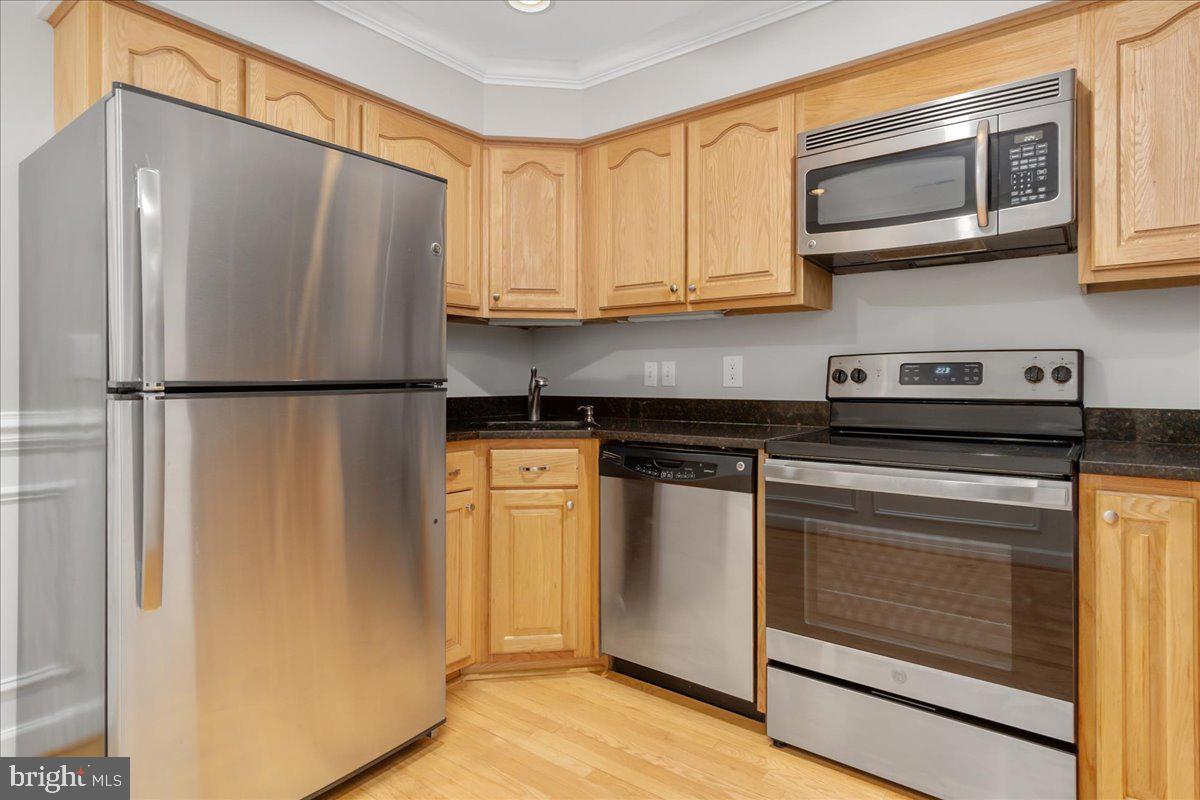 11920 Liberty Road, Unit 205A Frederick, MD 21701 - Photo 5 of 26 Kitchen