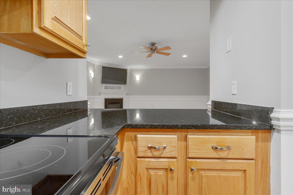 11920 Liberty Road, Unit 205A Frederick, MD 21701 - Photo 6 of 26 Kitchen bar area