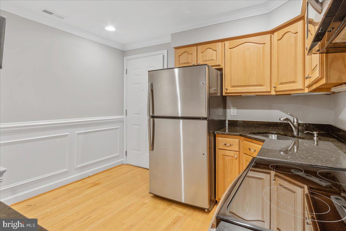 11920 Liberty Road, Unit 205A Frederick, MD 21701 - Photo 7 of 26 Kitchen