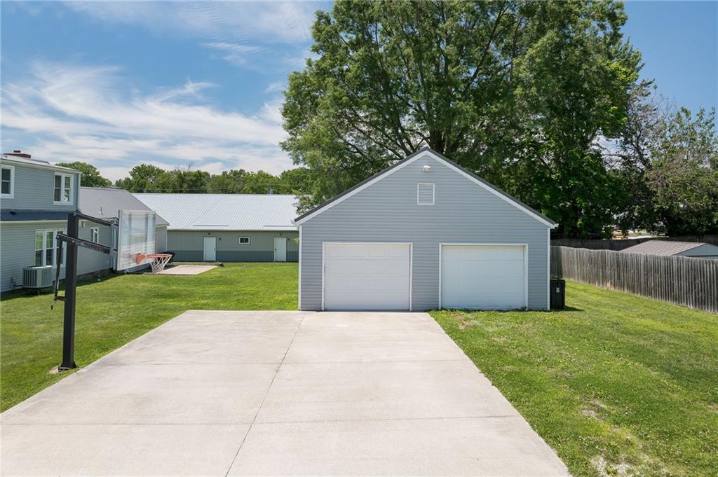 109 East Chestnut Street Hamilton, MO 64644 - Photo 29 of 37