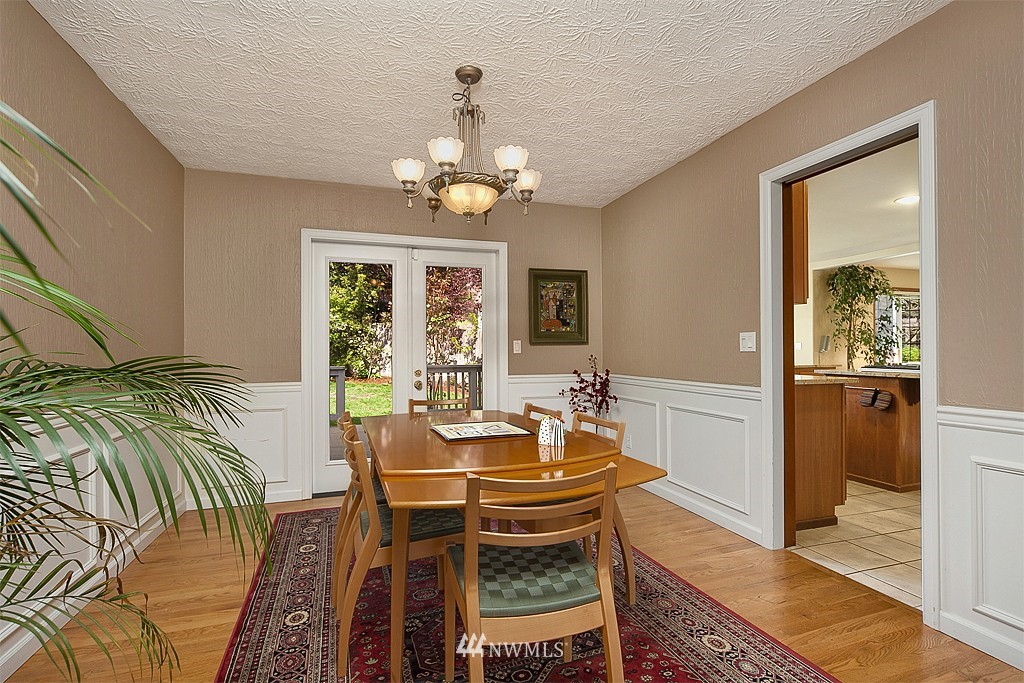 9418 Northeast 174th Place Bothell, WA 98011 - Photo 4 of 15 Gallery Image 4