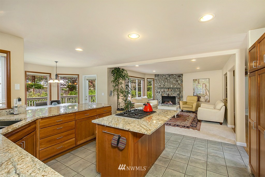 9418 Northeast 174th Place Bothell, WA 98011 - Photo 5 of 15 Gallery Image 5