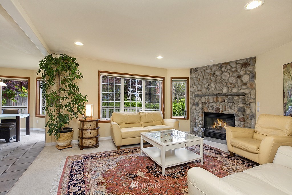 9418 Northeast 174th Place Bothell, WA 98011 - Photo 7 of 15 Gallery Image 7