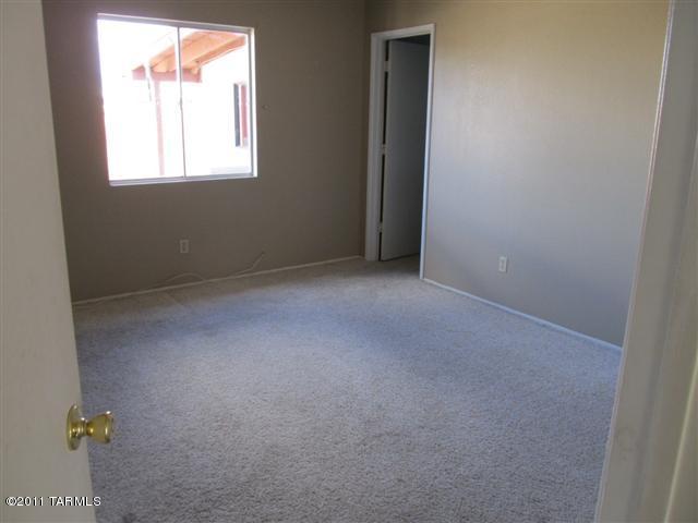 9611 East Sellarole Road Tucson, AZ 85730 - Photo 8 of 9