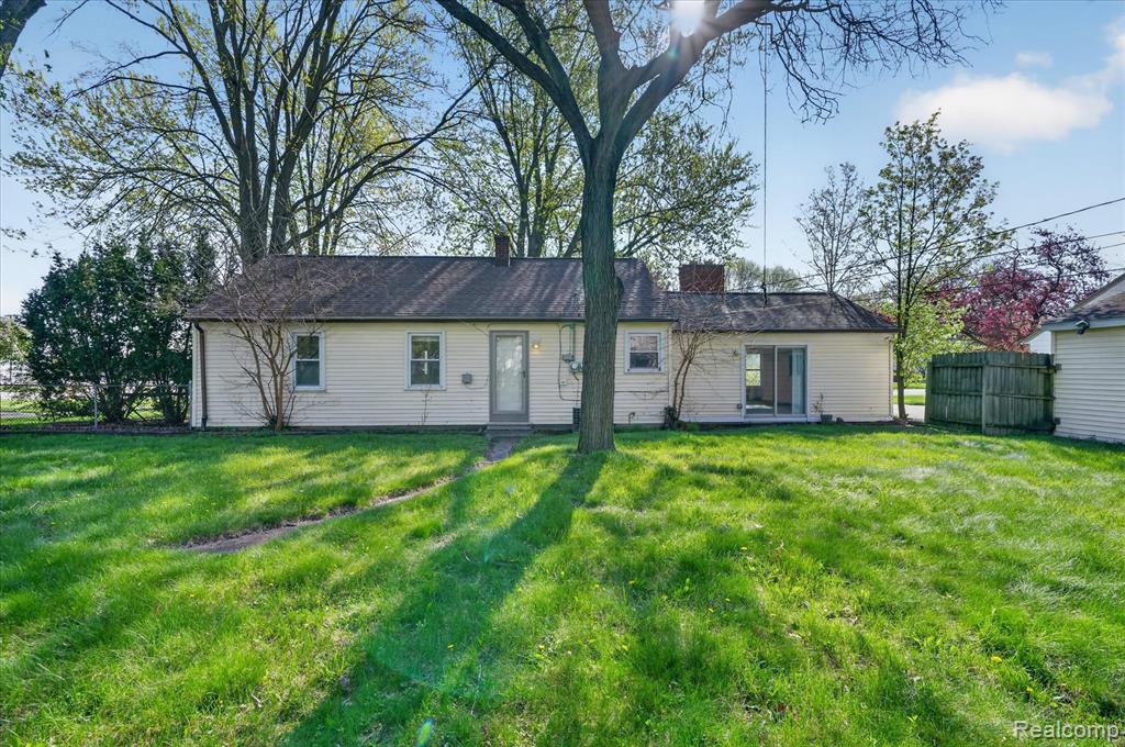 15151 Merriman Road Livonia, MI 48154 - Photo 36 of 38 Gallery Image 36