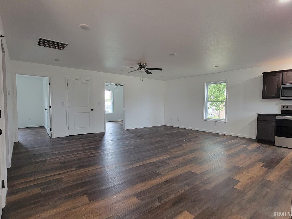 419 Southwest 3rd Street Loogootee, IN 47553 - Photo 6 of 17