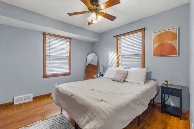 $142,000 | 1910 West Pleasant Street, Davenport, IA 52804