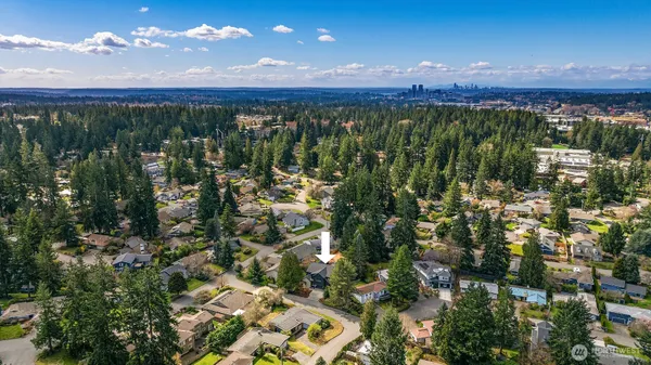 $3,375,000 | 1917 166th Place Northeast, Bellevue, WA 98008