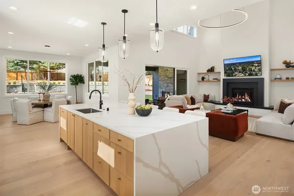 $3,375,000 | 1917 166th Place Northeast, Bellevue, WA 98008