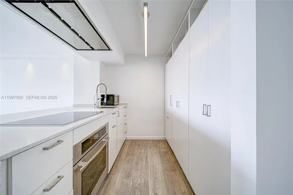 $4,200 | 1900 Sunset Harbour Drive, Unit 1505, Miami Beach, FL 33139