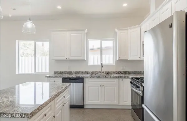 $1,700 | 4153 East Bermuda Street, Unit 2, Tucson, AZ 85712
