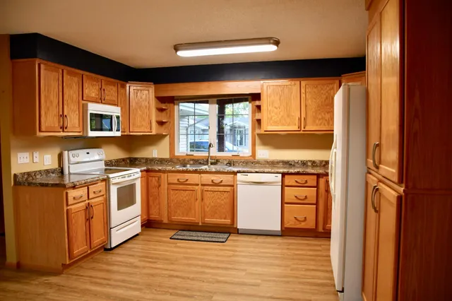 $279,500 | 1124 River Drive Northeast, Red Lake Falls, MN 56750