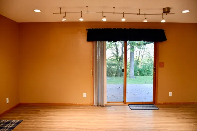 $279,500 | 1124 River Drive Northeast, Red Lake Falls, MN 56750