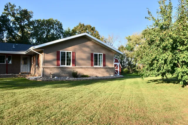 $279,500 | 1124 River Drive Northeast, Red Lake Falls, MN 56750