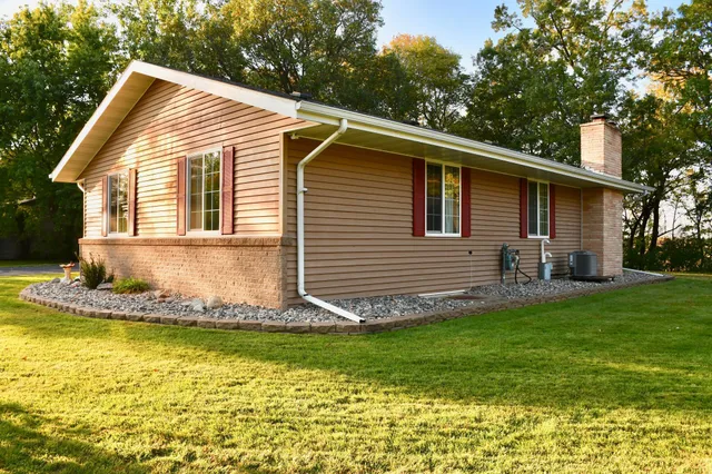 $279,500 | 1124 River Drive Northeast, Red Lake Falls, MN 56750