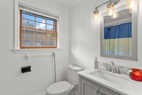 $529,900 | 83 Northeast Village Road, Concord, NH 03301