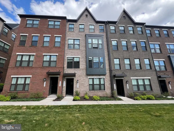$564,990 | 43339 Goshen Run Square, Ashburn, VA 20148