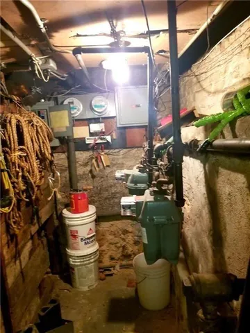 a bathroom with a sink and toilet