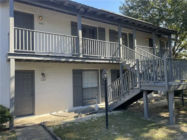 $1,000 | 27243 Snead Drive, Unit 205, Abita Springs, LA 70420