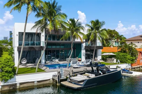 $14,500,000 | 16470 Northeast 30th Avenue, North Miami Beach, FL 33160
