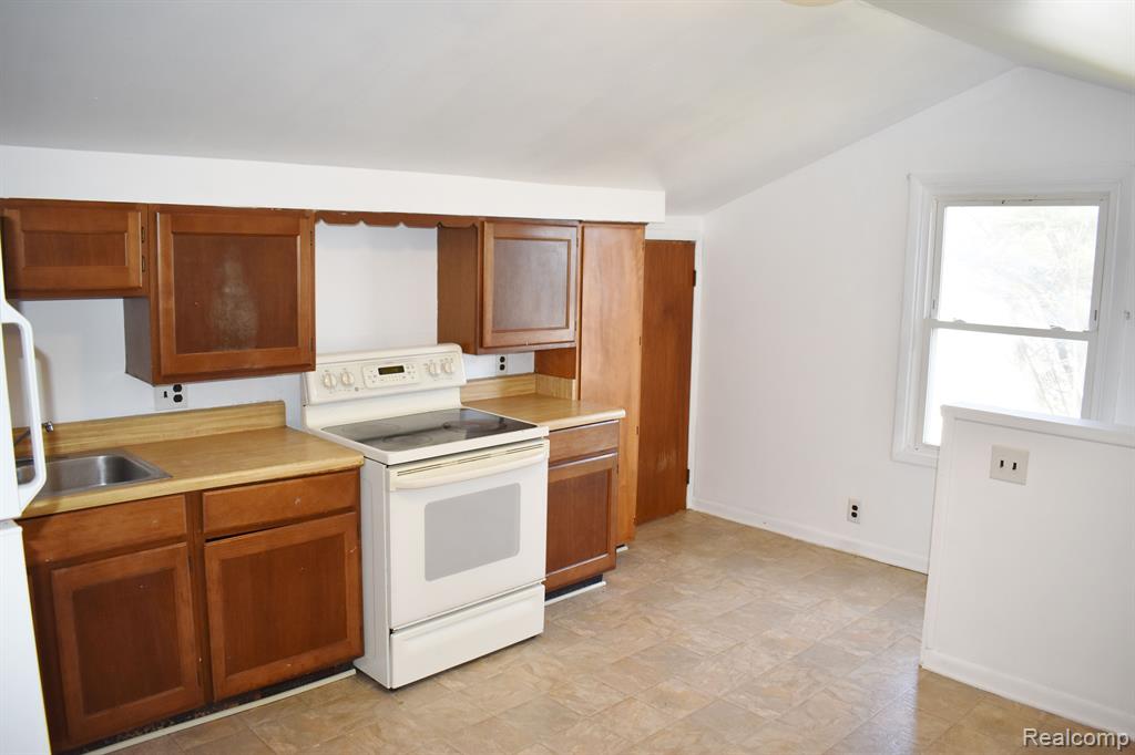 7388 North Fowlerville Road Fowlerville, MI 48836 - Photo 12 of 16