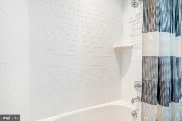 $3,850 | 7770 Belvale Drive, Alexandria, VA 22315