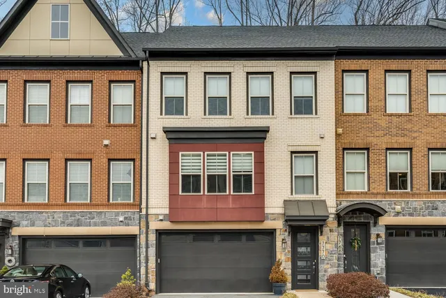 $3,850 | 7770 Belvale Drive, Alexandria, VA 22315