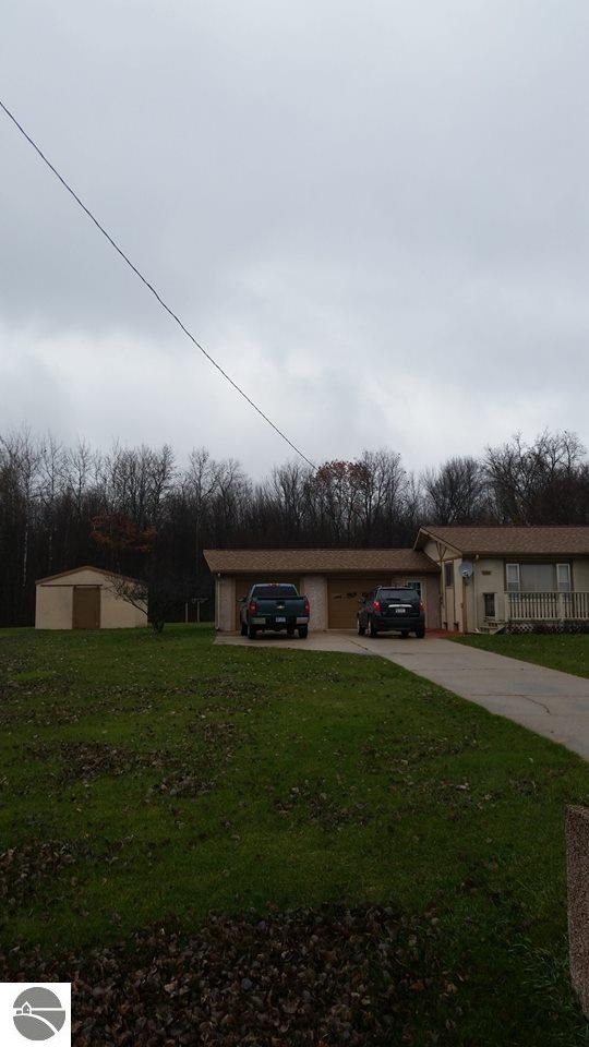 6288 Curtis Road Hale, MI 48739 - Photo 5 of 21 1792382-4.JPG
