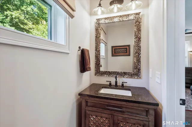 $698,600 | 51 Hendricks Lane, Simsbury, CT 06070