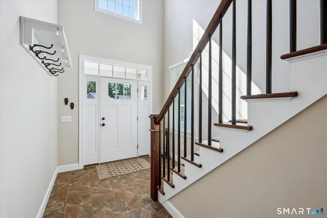 $698,600 | 51 Hendricks Lane, Simsbury, CT 06070