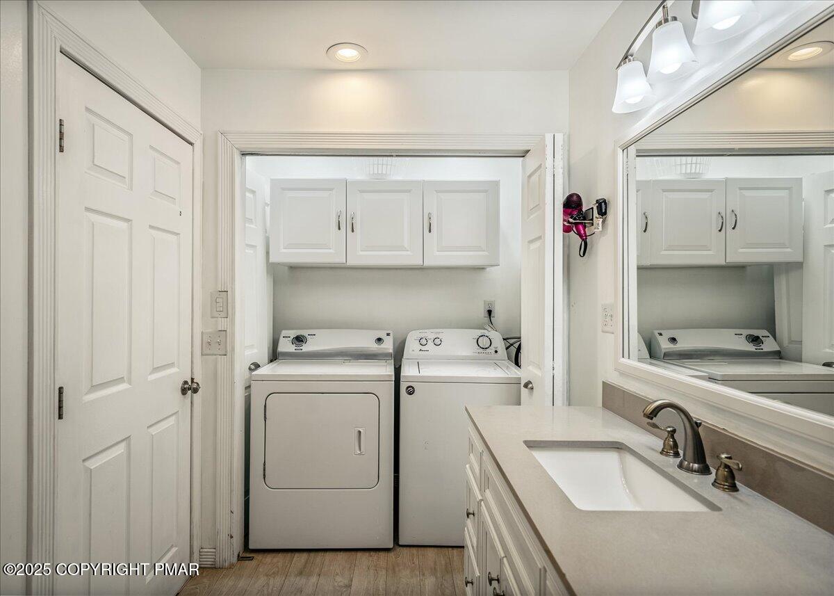 1591 Clover Road Long Pond, PA 18334 - Photo 14 of 44 25-HomeView_Media-1591_Clover_Rd