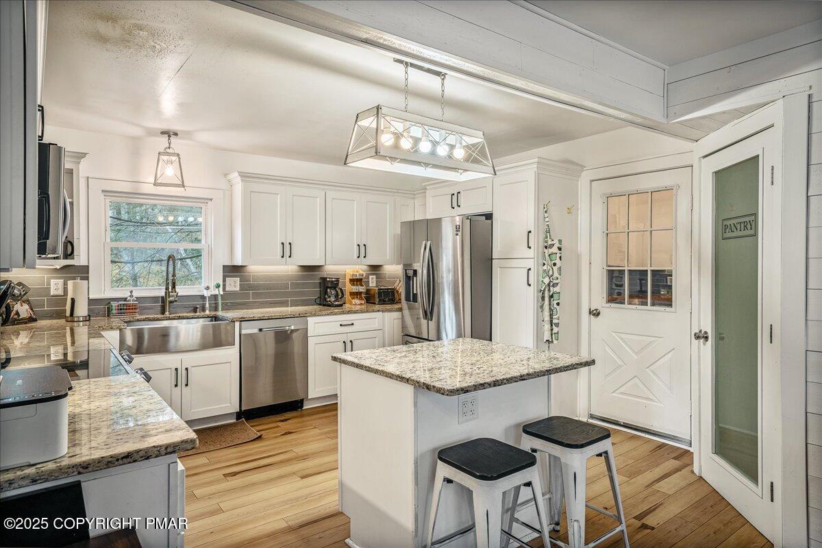 1591 Clover Road Long Pond, PA 18334 - Photo 17 of 44 28-HomeView_Media-1591_Clover_Rd