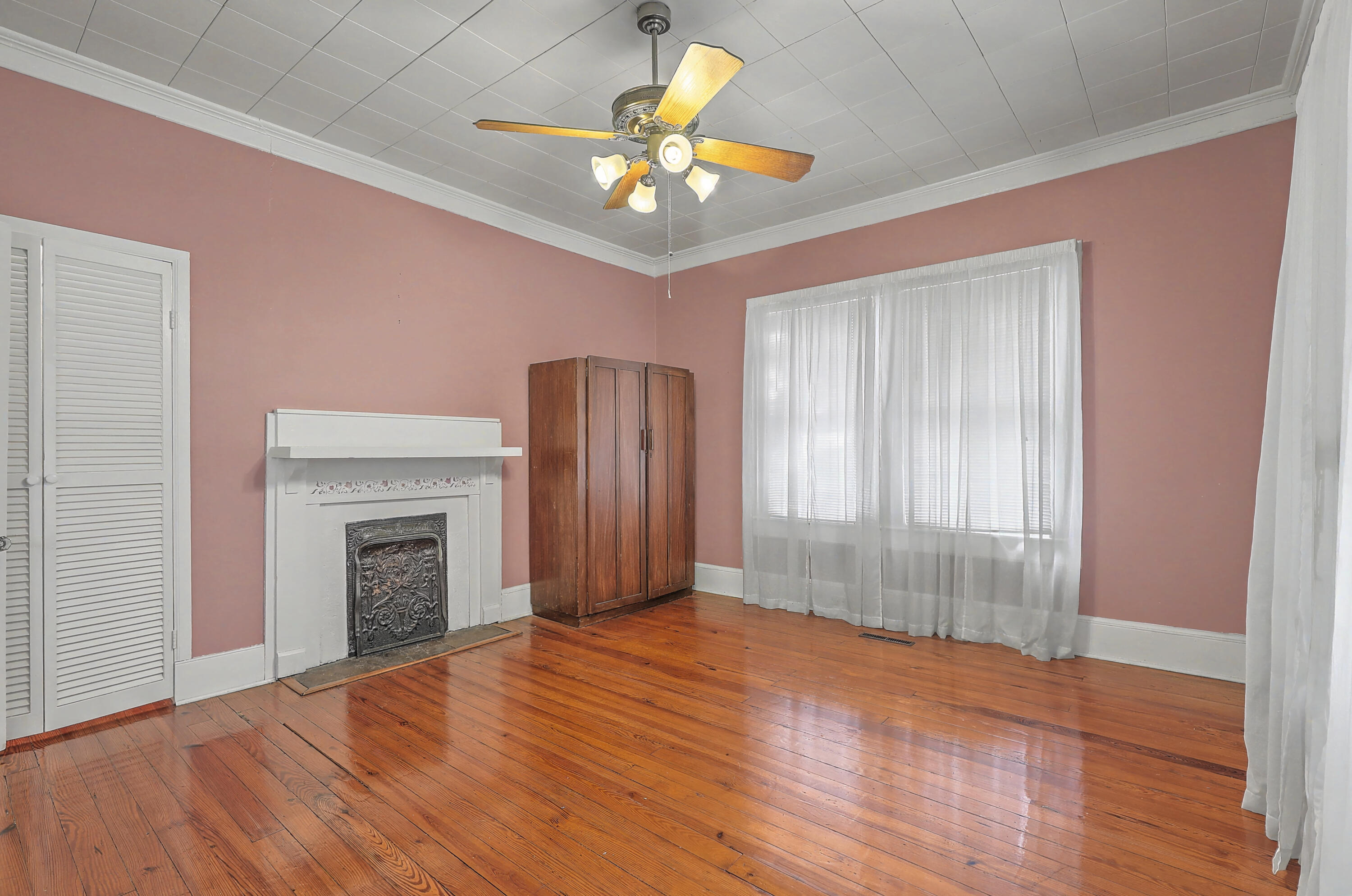 427 Carn Street Walterboro, SC 29488 - Photo 11 of 46 11_0W7A4773_4_5_6_7_8_9