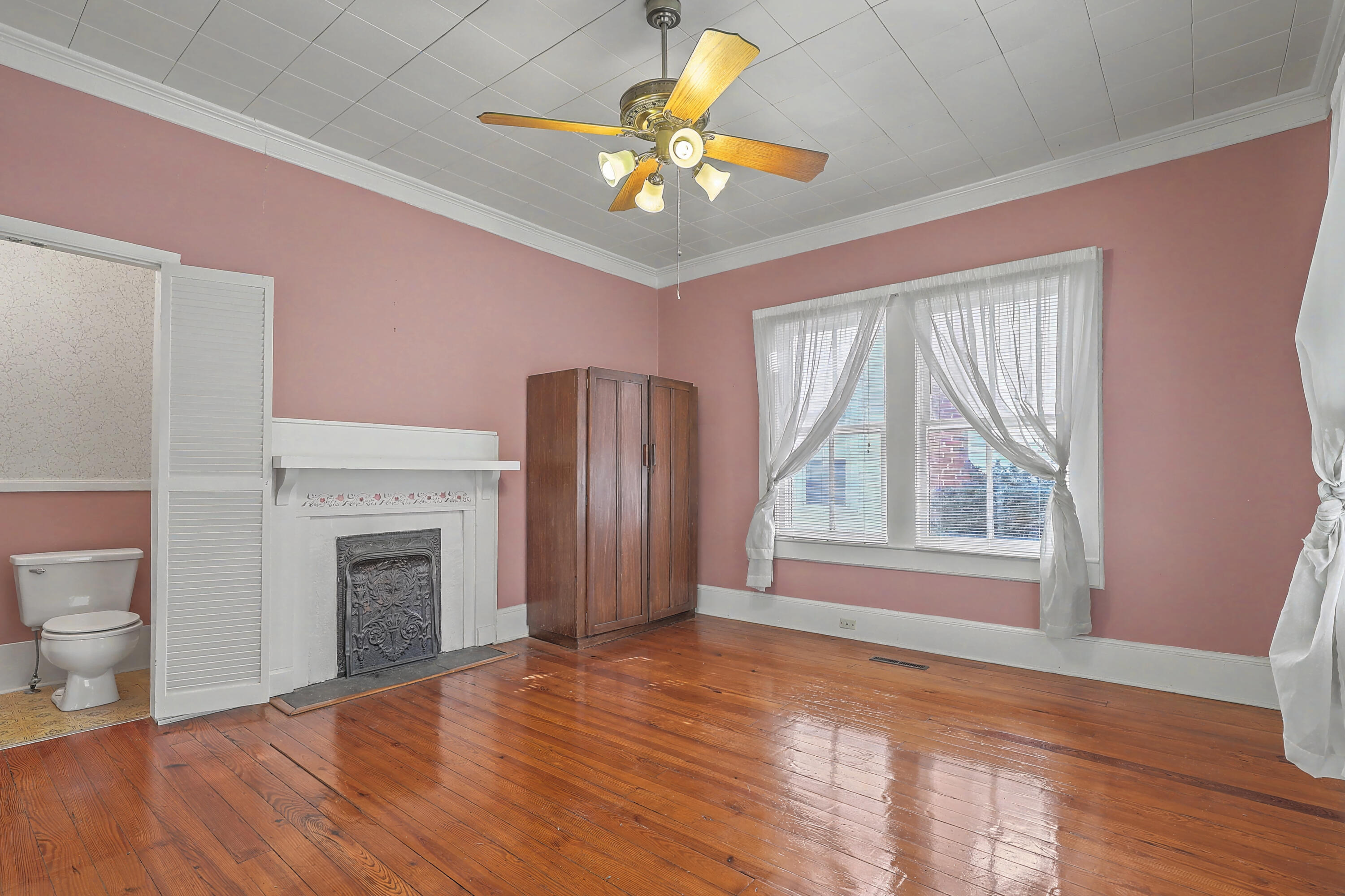 427 Carn Street Walterboro, SC 29488 - Photo 15 of 46 15_0W7A4801_2_3_4_5_6_7