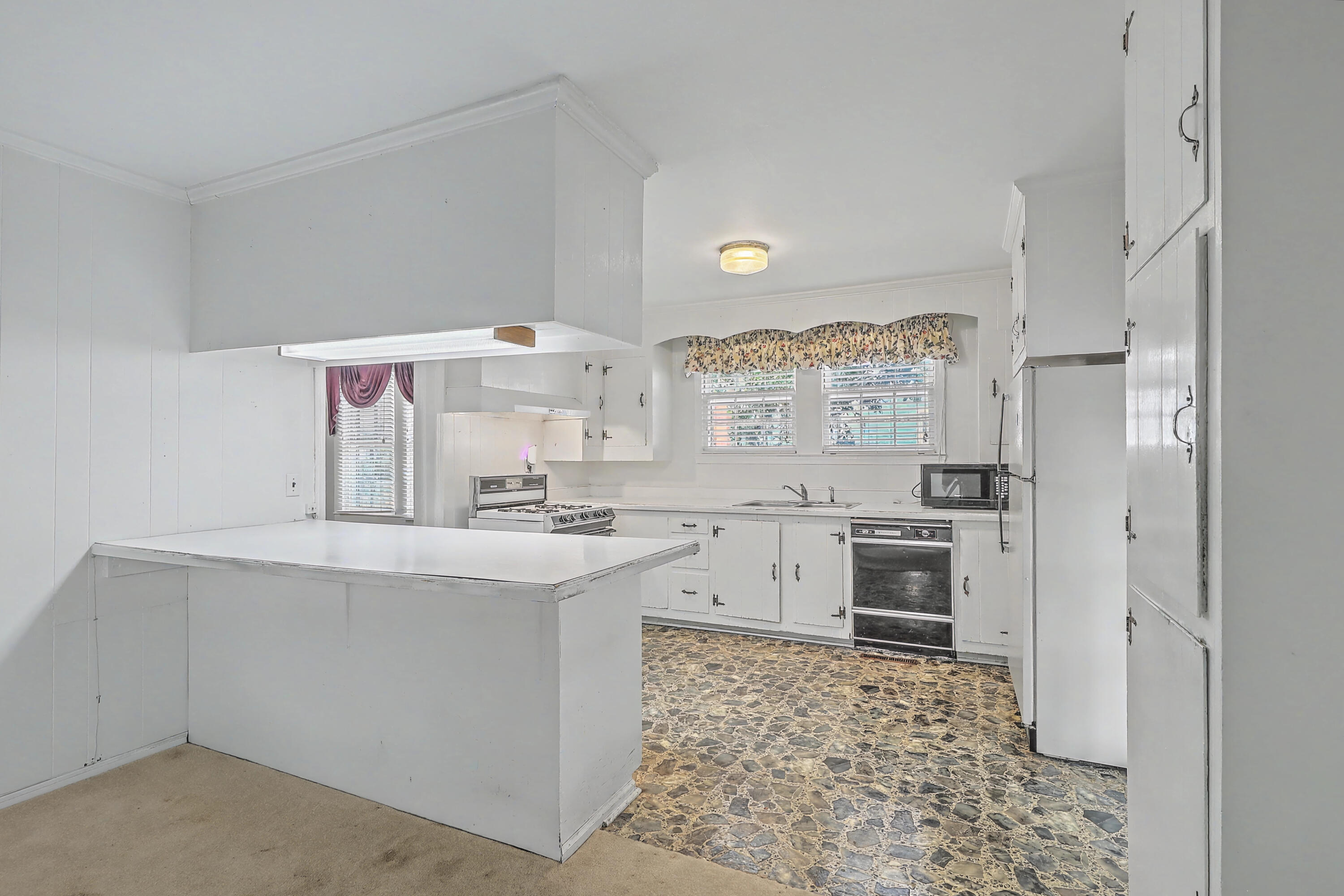 427 Carn Street Walterboro, SC 29488 - Photo 26 of 46 26_0W7A4878_79_80_81_82_83_84