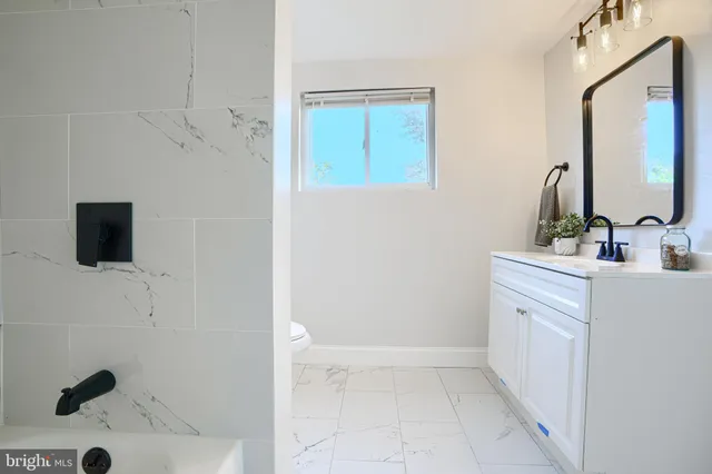 $323,895 | 212 North Marlyn Avenue, Essex, MD 21221