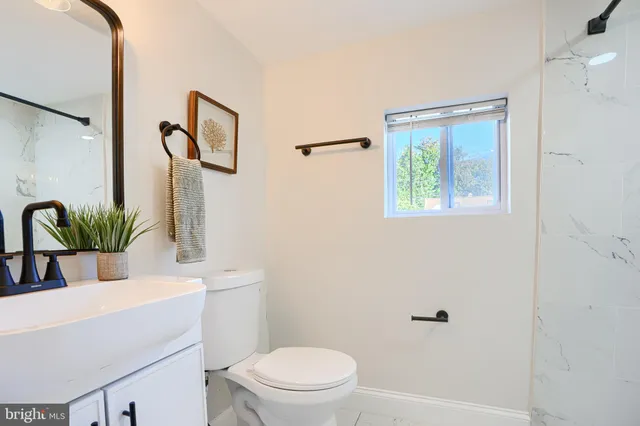 $323,895 | 212 North Marlyn Avenue, Essex, MD 21221