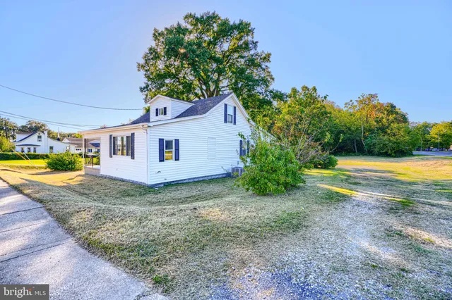 $323,895 | 212 North Marlyn Avenue, Essex, MD 21221